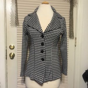 Light weight houndstooth jacket